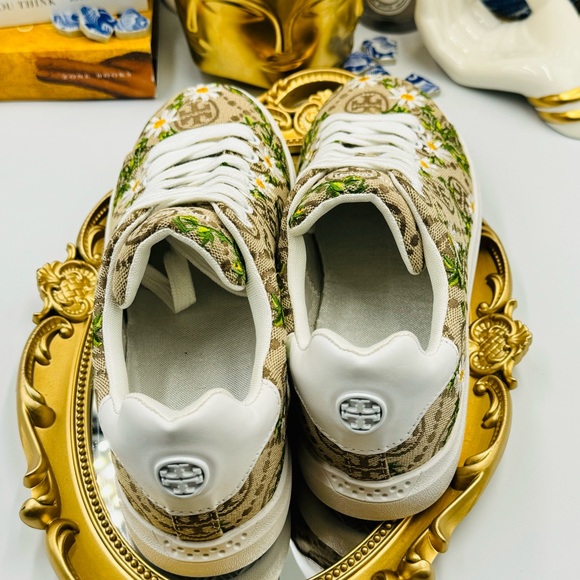 🆕 TORY BURCH 🧿 NWOT Howell Court T Monogram Floral-Embroidered Sneakers - Picture 13 of 16